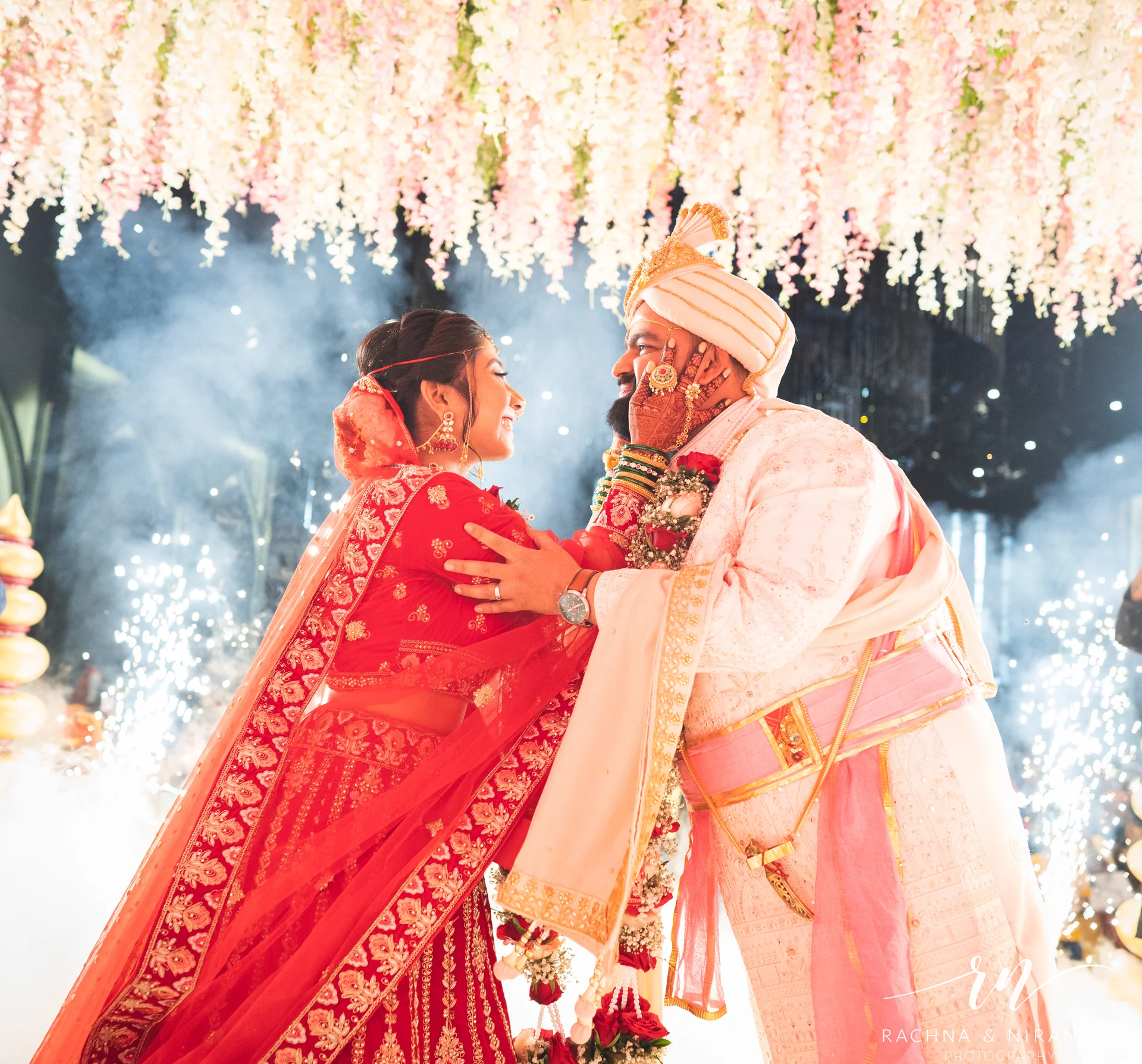 Gujarati Wedding at Mayfield Estate, Pune - Wedding & Pre Wedding Photographer