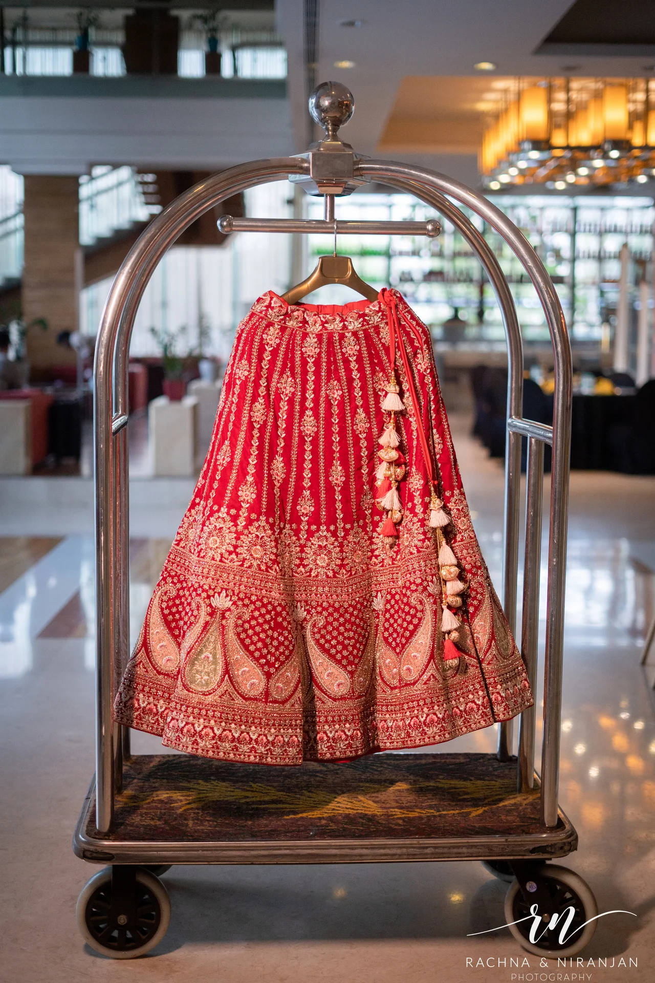 Gujarati bride Sneha in a stunning bridal lehenga at Mayfield Estate, Pune