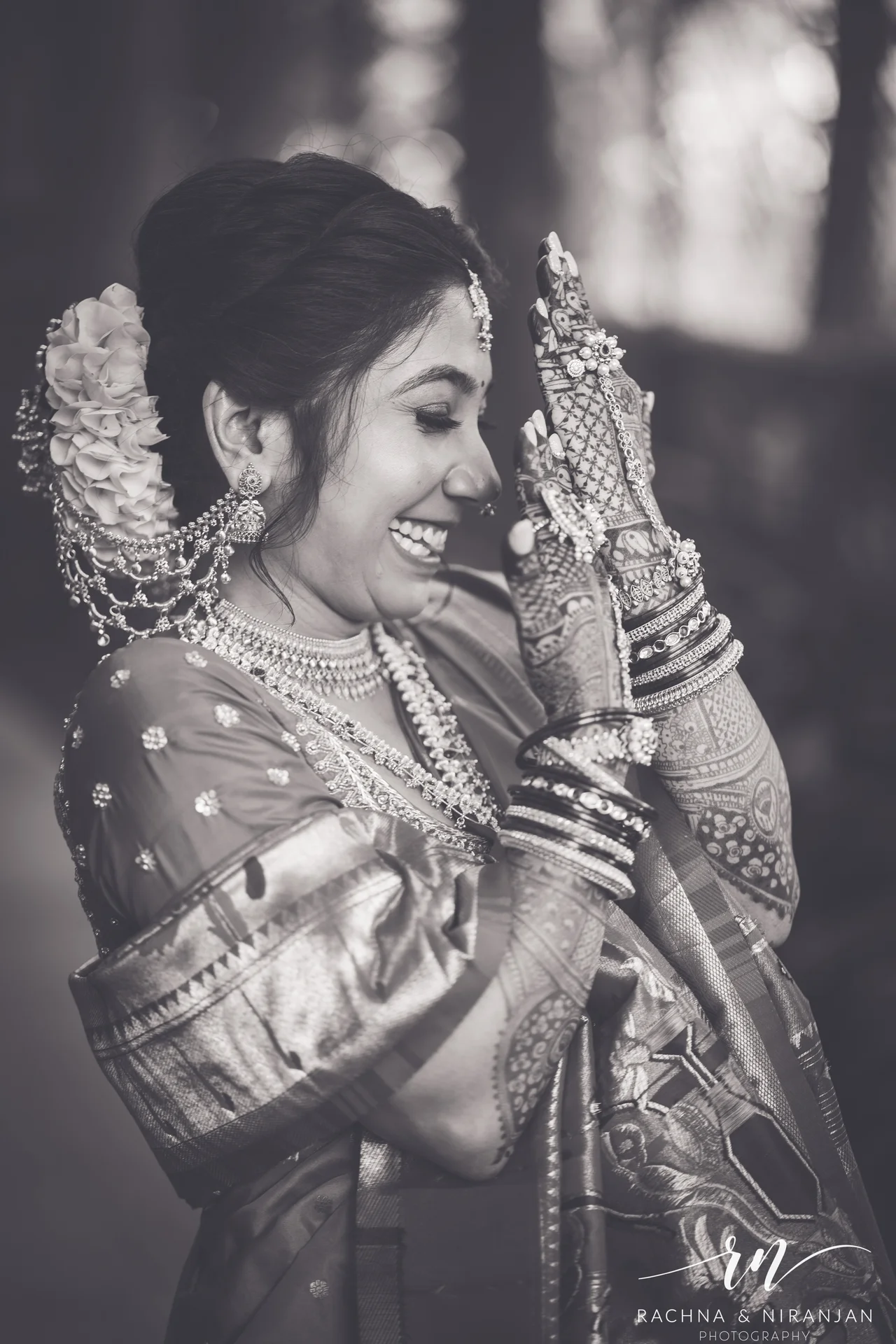 Classic black and white bridal portrait of Sneha before her Gujarati wedding ceremony – captured at Mayfield Estate by top candid photographers in Pune