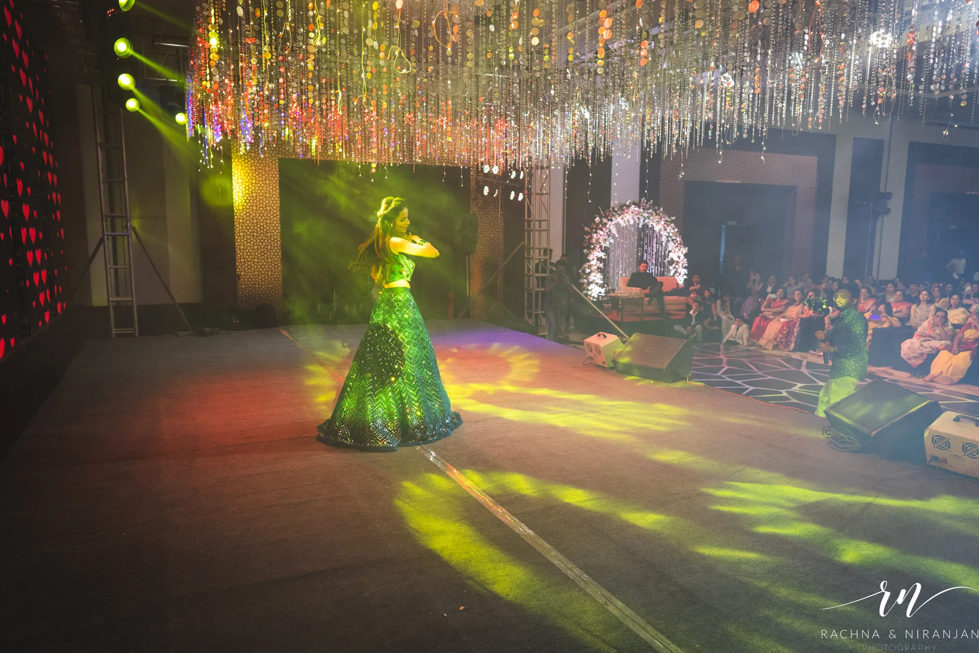 Priyanka’s Graceful Solo Dance Performance at the Sangeet Ceremony in Taj Gateway, Nashik | Cinematic Wedding Photographer 