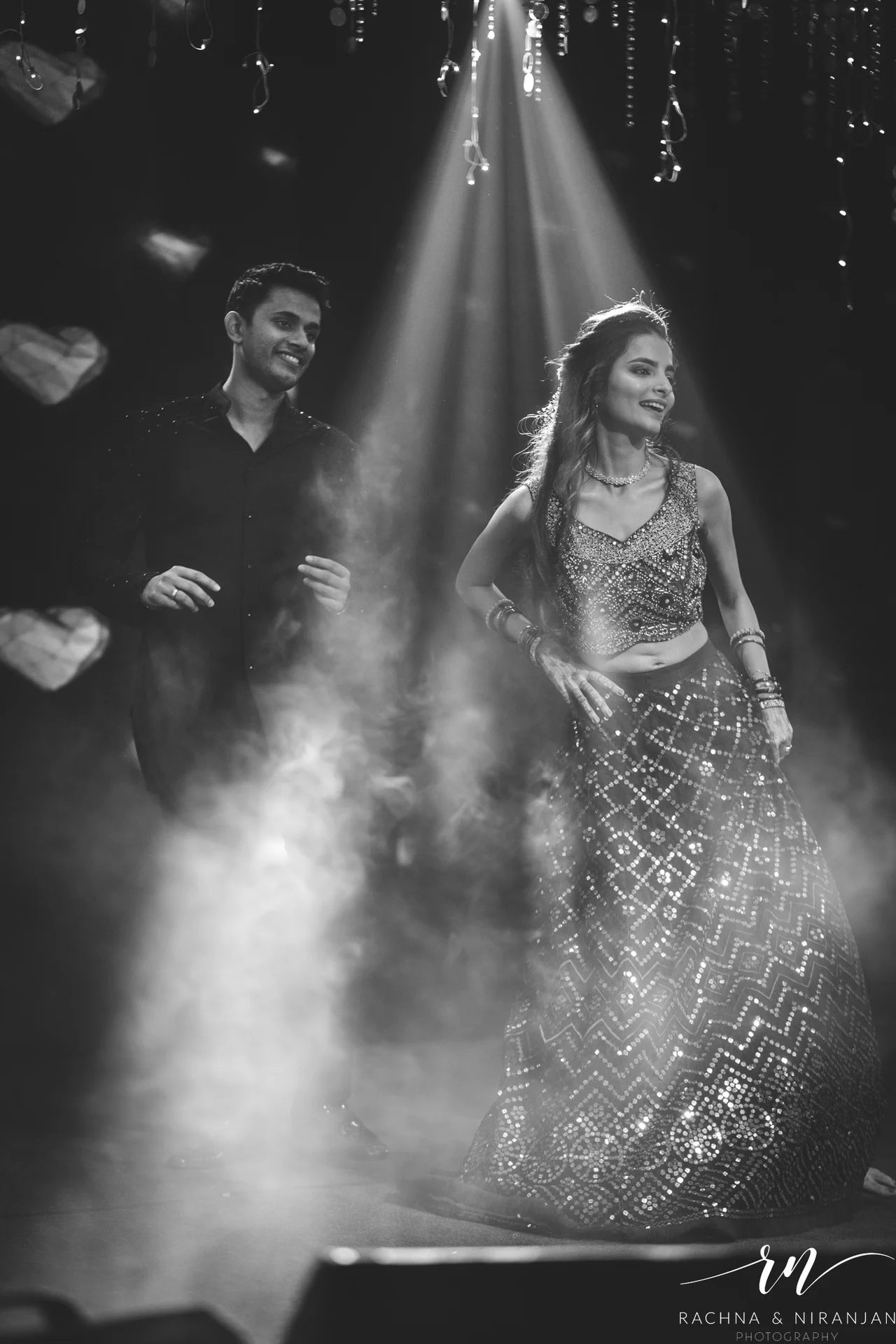 Priyanka’s Graceful Solo Dance Performance at the Sangeet Ceremony in Taj Gateway, Nashik