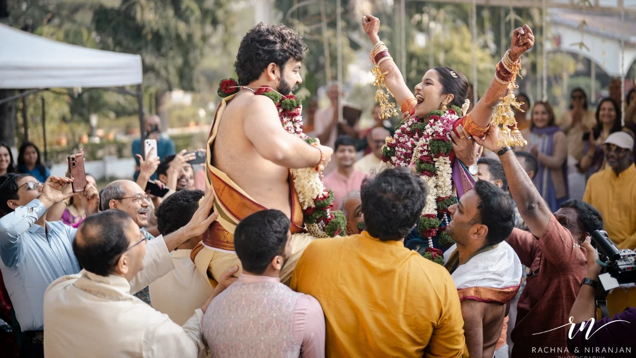 Indoor vs Outdoor Wedding Photography: What Really Matters