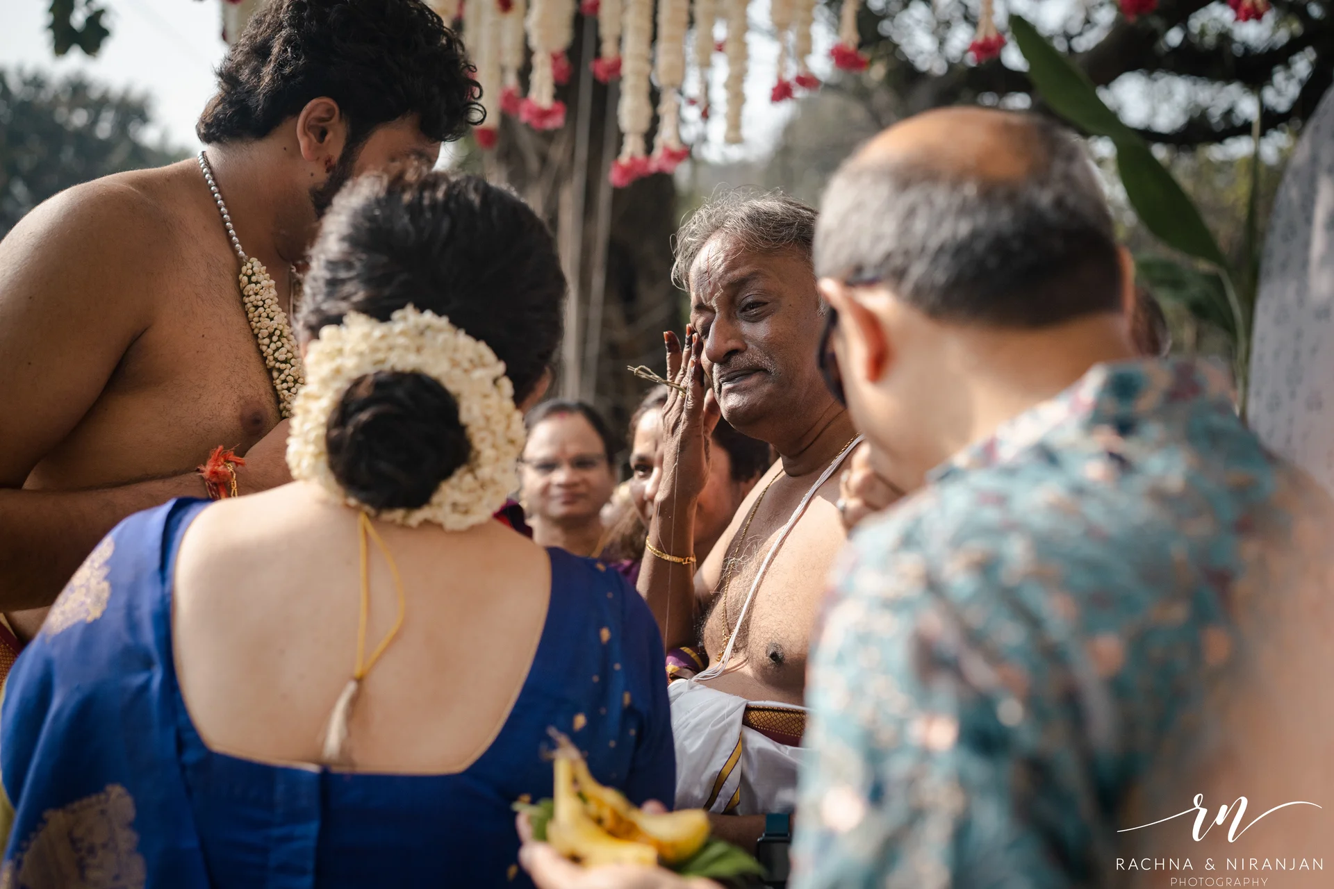 Tamil bride Vaishnavi portrait during Kalyanam ceremony in Pune by Rachna Niranjan Photography