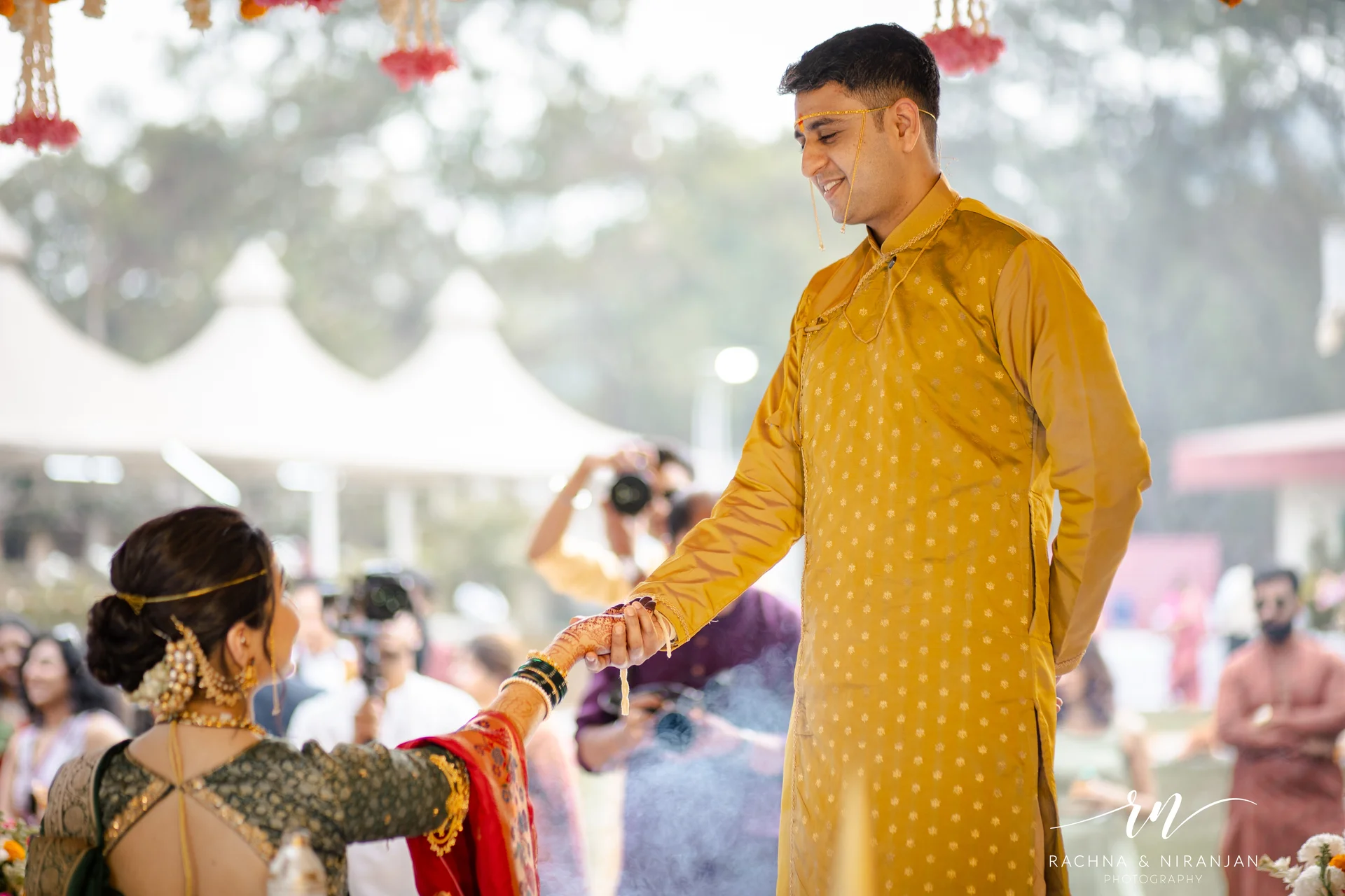 Traditional Maharashtrian wedding rituals captured in Pune