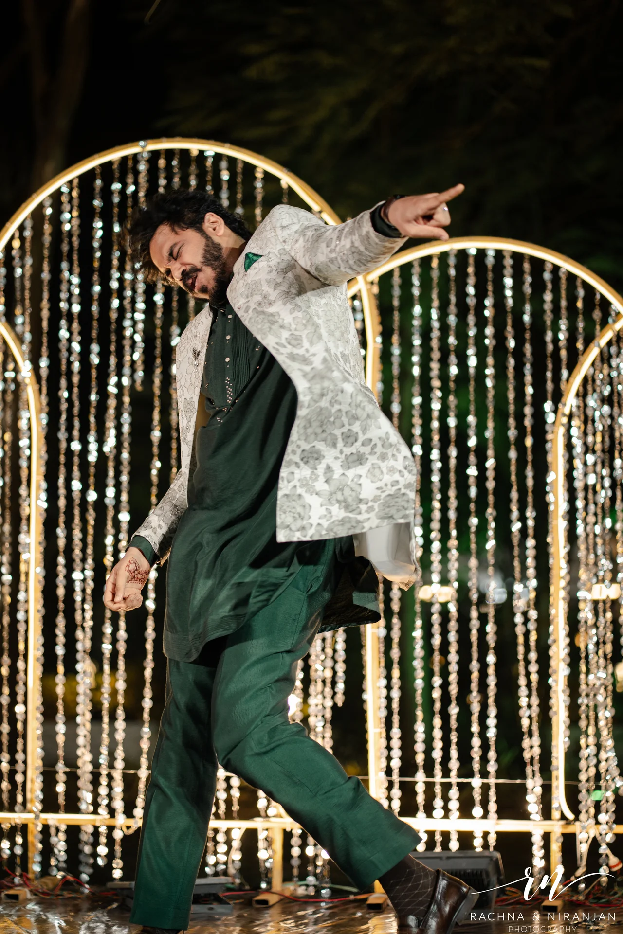 Wedding reception dance celebration at Sub Area Mess Pune by Rachna Niranjan Photography